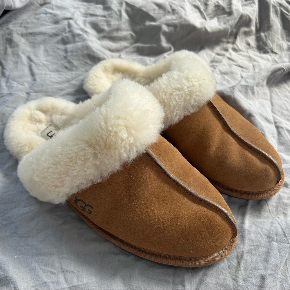 UGG Slippers- Scuffette II